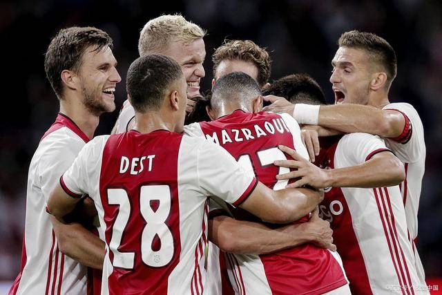 乔帅：杜润旺进攻手感很好 但要避免走步违例