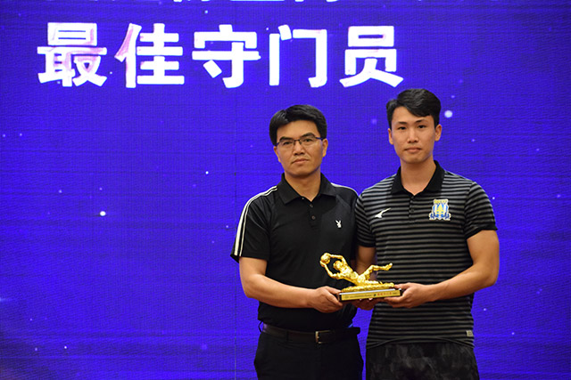 雷蒙21分北京胜广厦 梅克29分福建送四川7连败